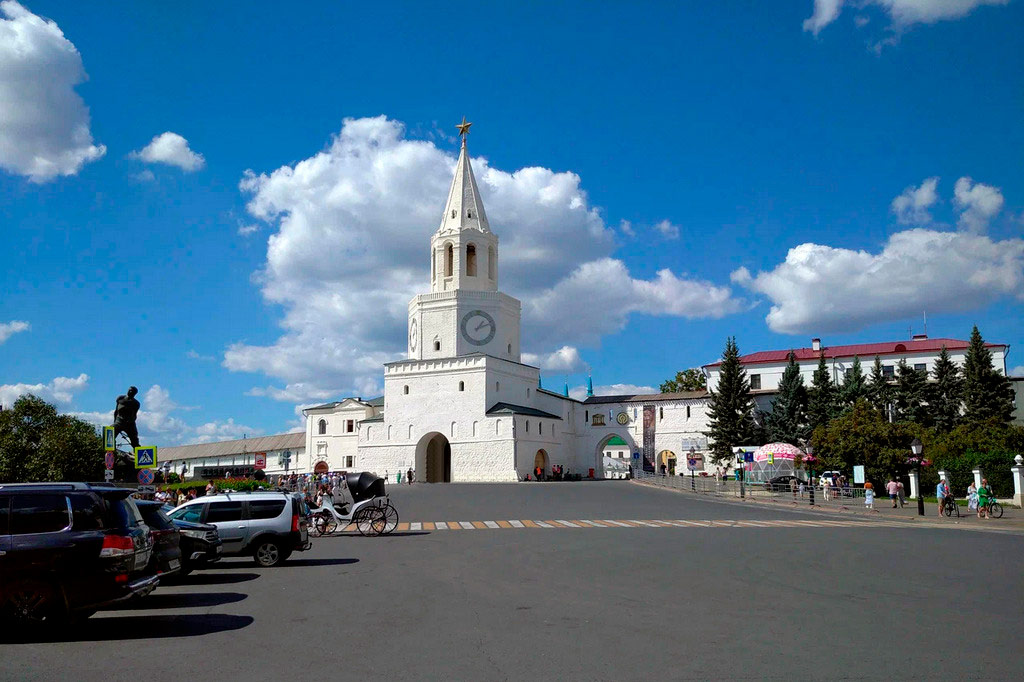 Спасская башня в Казани