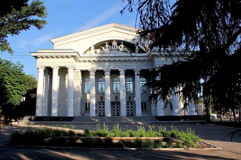 Театр оперы и балета в Саратове