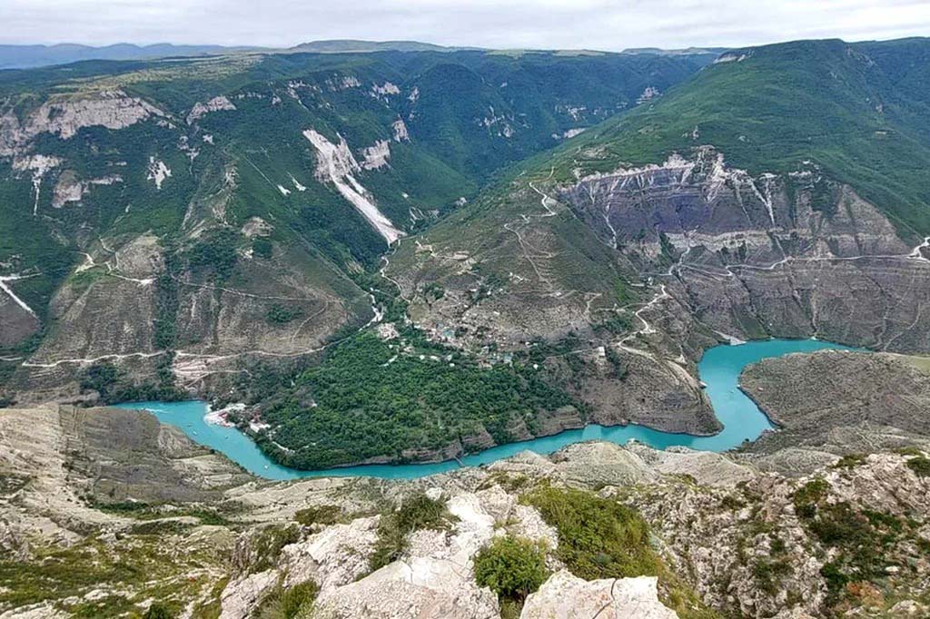 Сулакский каньон и река Сулак в Дагестане